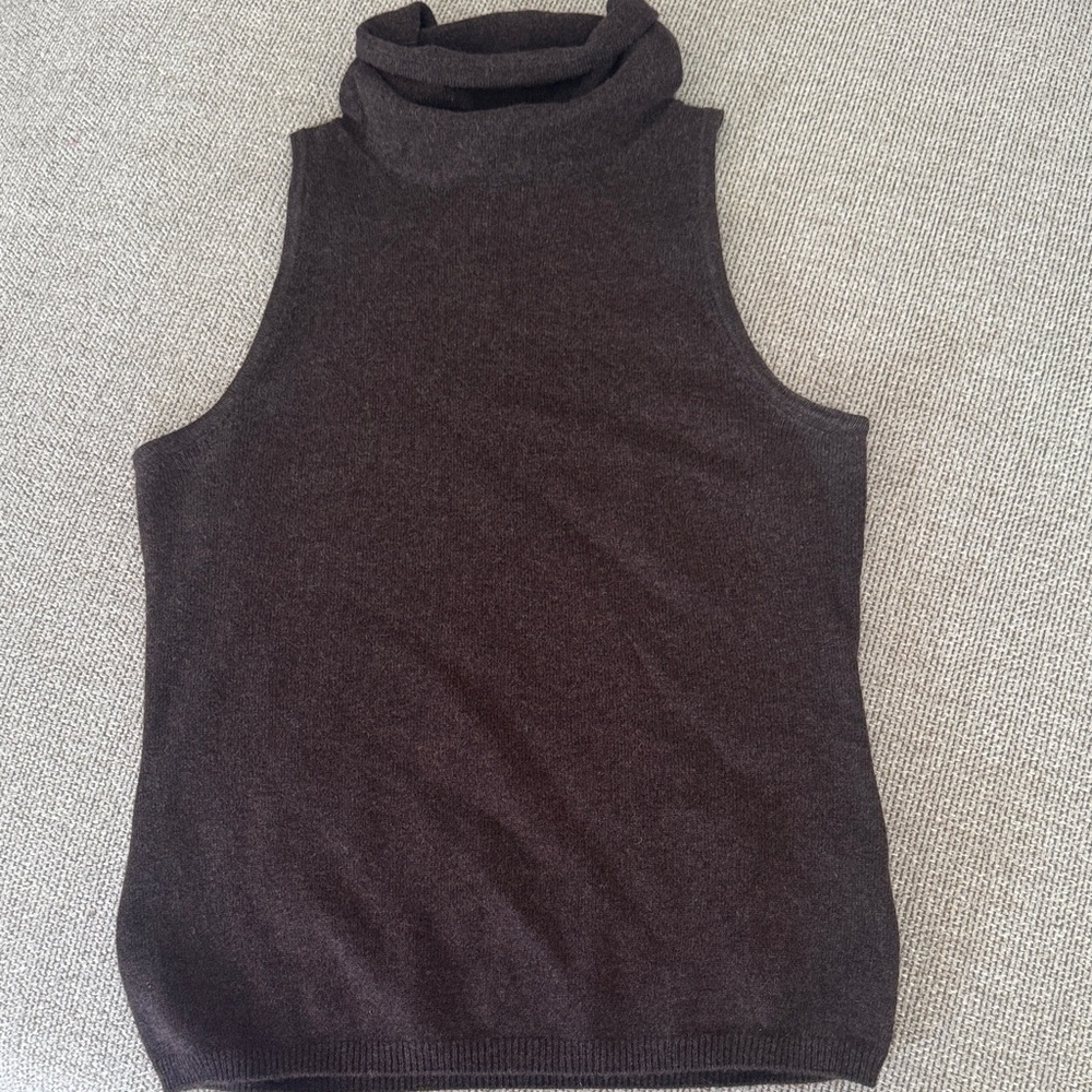 Reformation Marcy Sleeveless Turtleneck Sweater 100% Cashmere - Picture 4 of 5